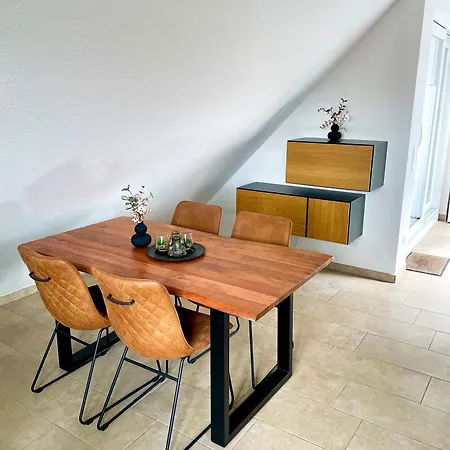 Ahaus: Stadtoase Mit Terrasse & Privater Garage דירה *