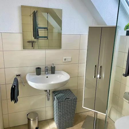 Ahaus: Stadtoase Mit Terrasse & Privater Garage דירה אהאוס