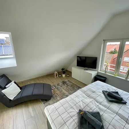 Apartment Ahaus: Stadtoase Mit Terrasse & Privater Garage *