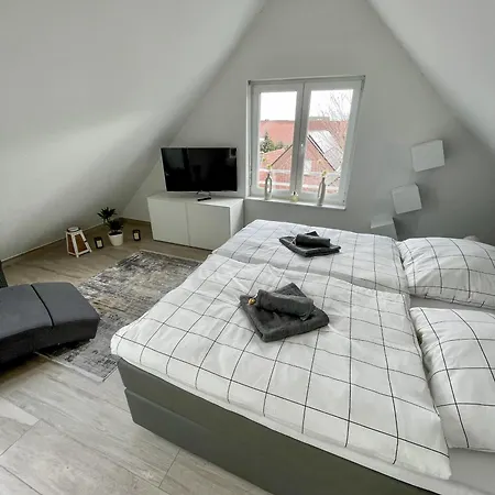 Ahaus: Stadtoase Mit Terrasse & Privater Garage דירה