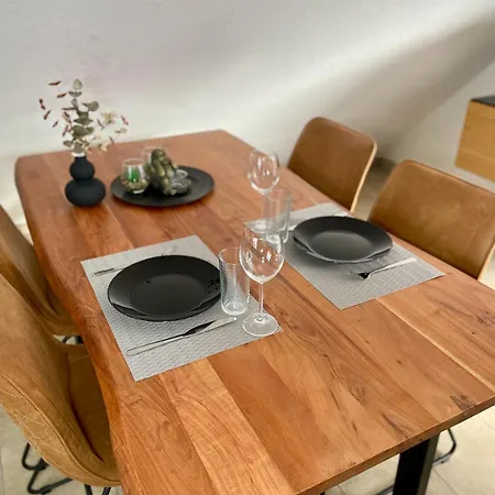 Ahaus: Stadtoase Mit Terrasse & Privater Garage דירה